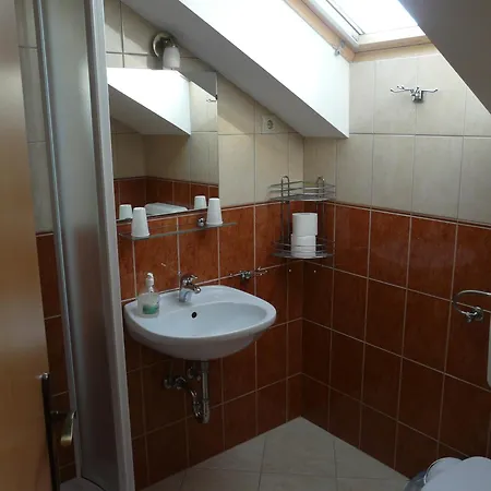 Anna Apartment *
