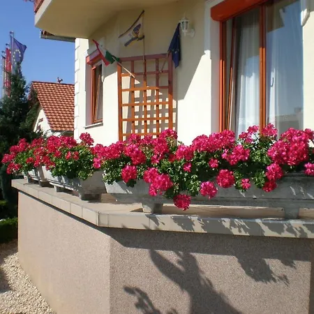 Anna Apartment