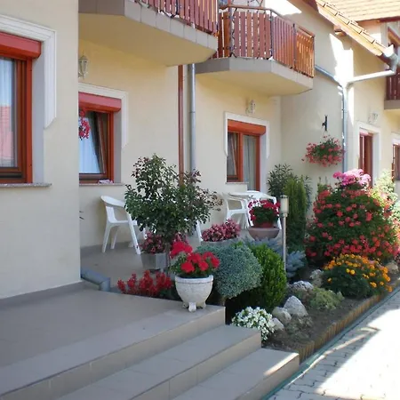 Anna Apartment Buk