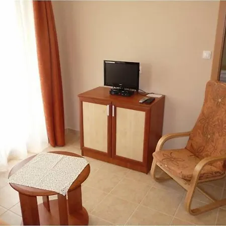 Anna Apartment