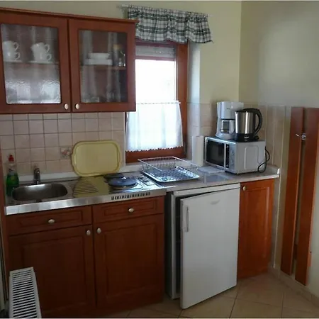 Anna Apartment *