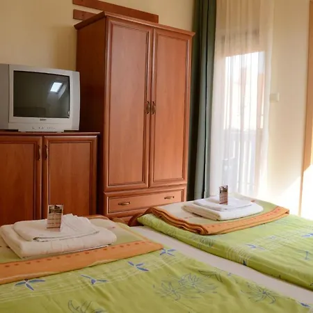 Anna Apartment Buk